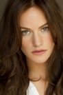 Kelly Overton isBetsy