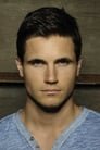 Robbie Amell isFred