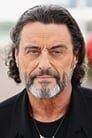 Ian McShane isDetective Mike Barron