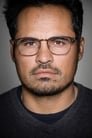 Michael Peña isJoe Rincon