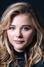 Chloë Grace Moretz isAngie Steadman