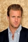 Scott Caan isDet. Reilly