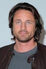 Martin Henderson isKevin Beam