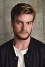 Jake Weary isElvis Swann